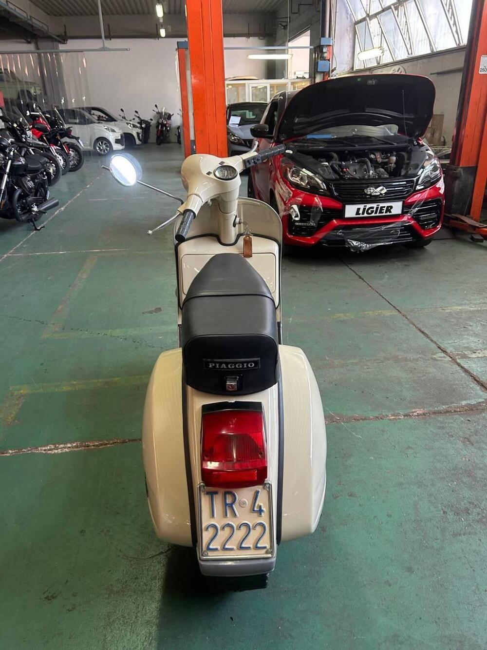 Piaggio Vespa PX 150 (5)