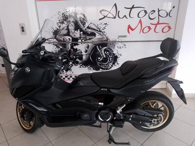 Yamaha T-Max 560 Tech Max (2022 - 24) usata