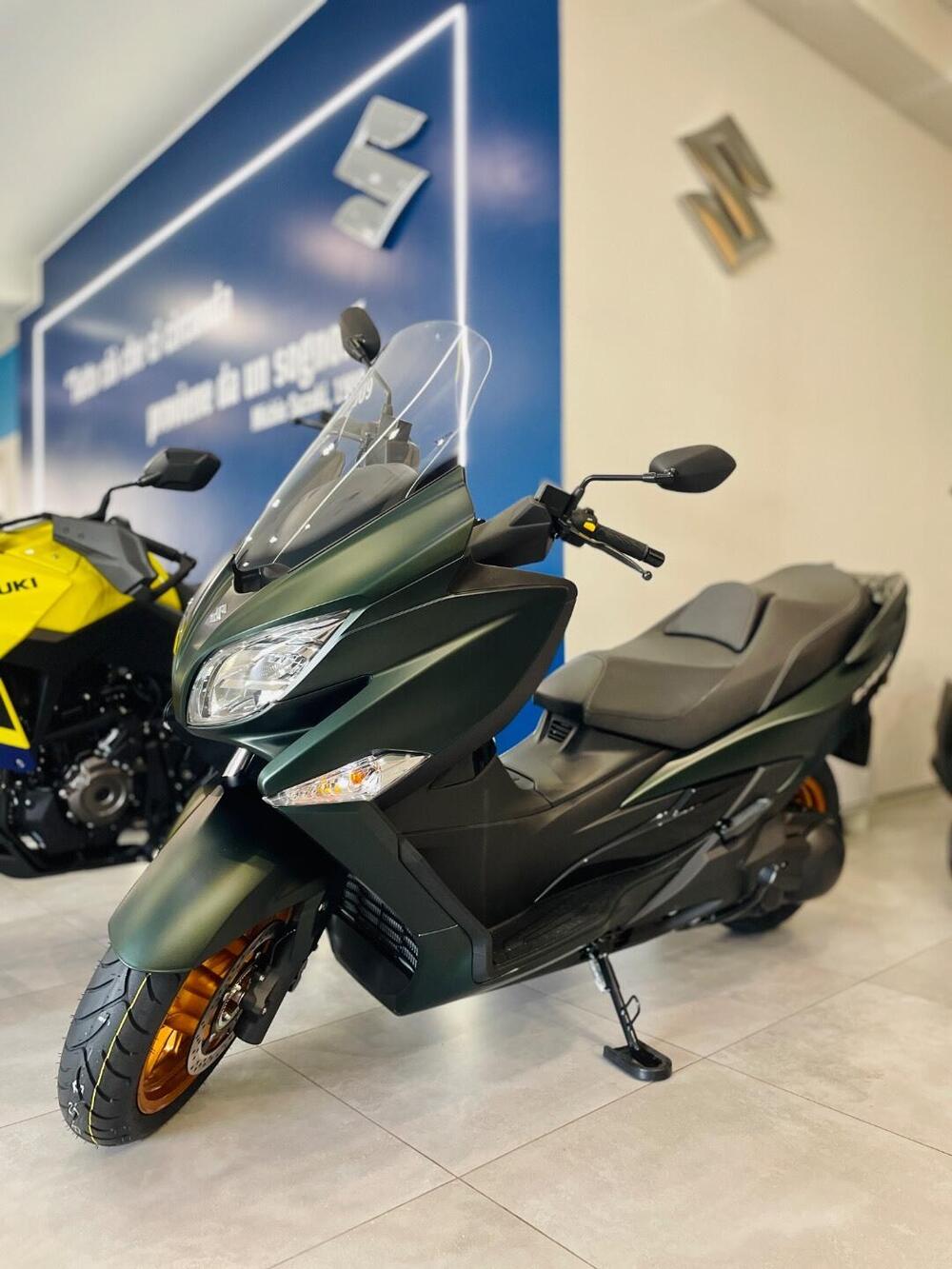 Suzuki Burgman 400 (2025)