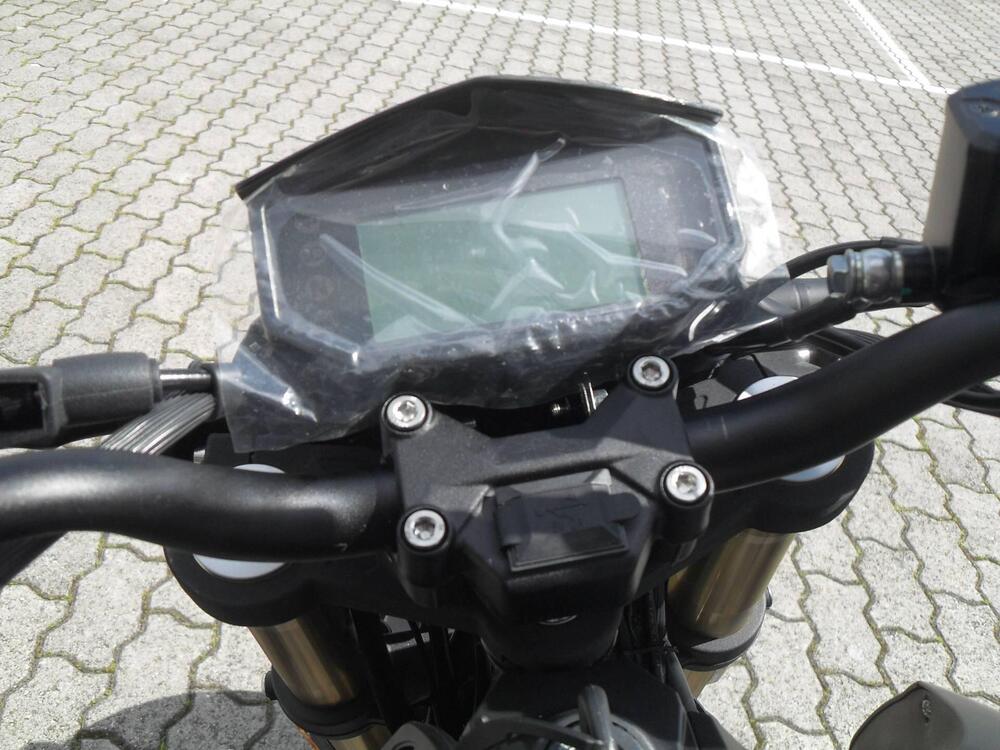 Keeway Motor RKF 125 (2025 - 26) (4)