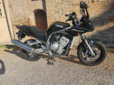 Yamaha FZS 1000 Fazer usata