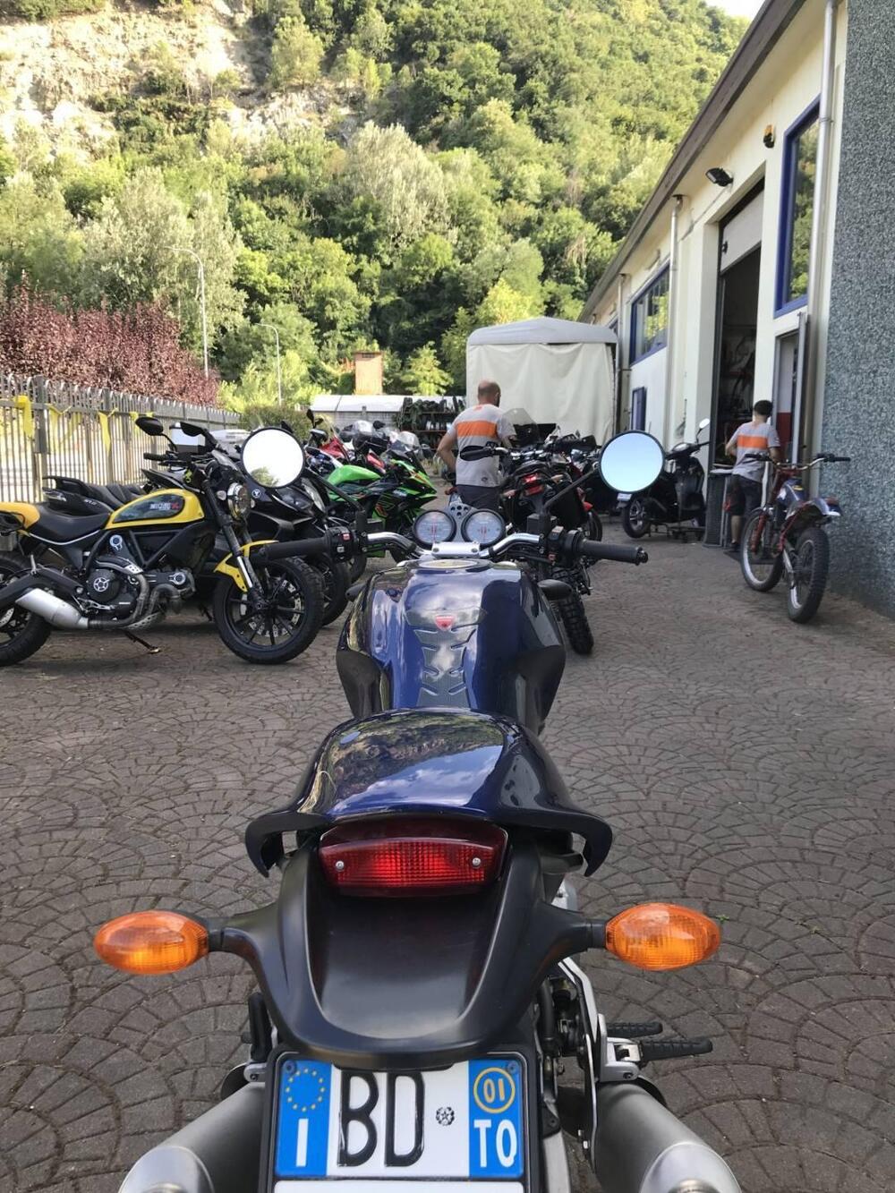 Ducati Monster 750 City (1998 - 02) (2)