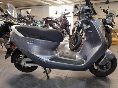 Yadea C1S Pro (2020 - 25) usata