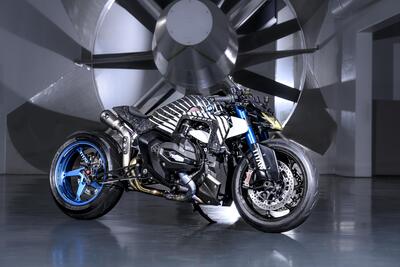 Una BMW R 1300 R con il NOS? S&igrave;, &egrave; la &quot;Titan&quot;: l&#039;ultima creazione da drag race [GALLERY]