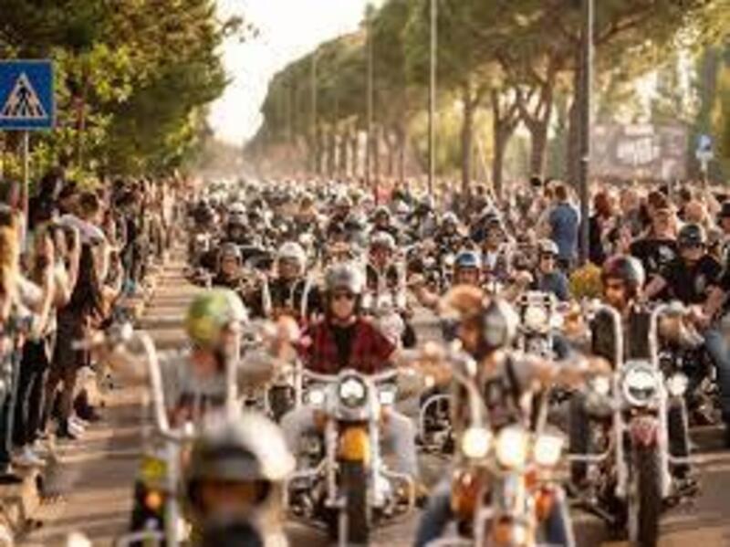 Biker Fest International 2025: La &quot;Daytona d&#039;Europa&quot; Conquista Lignano