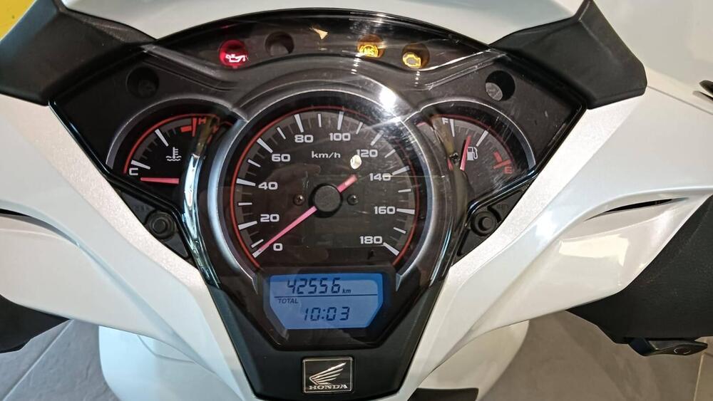 Honda SH 300 i ABS (2016 - 20) (6)