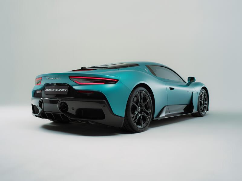 Maserati lancia MCPura: l&#039;erede della MC20 debutta a Goodwood