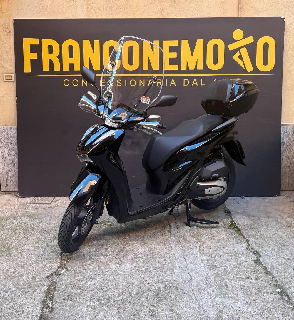 Honda SH 150i (2024 - 25) (3)