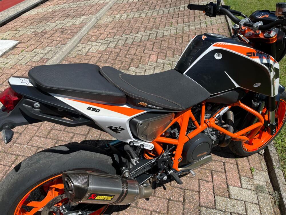 KTM 690 Duke R (2010 - 15) (17)
