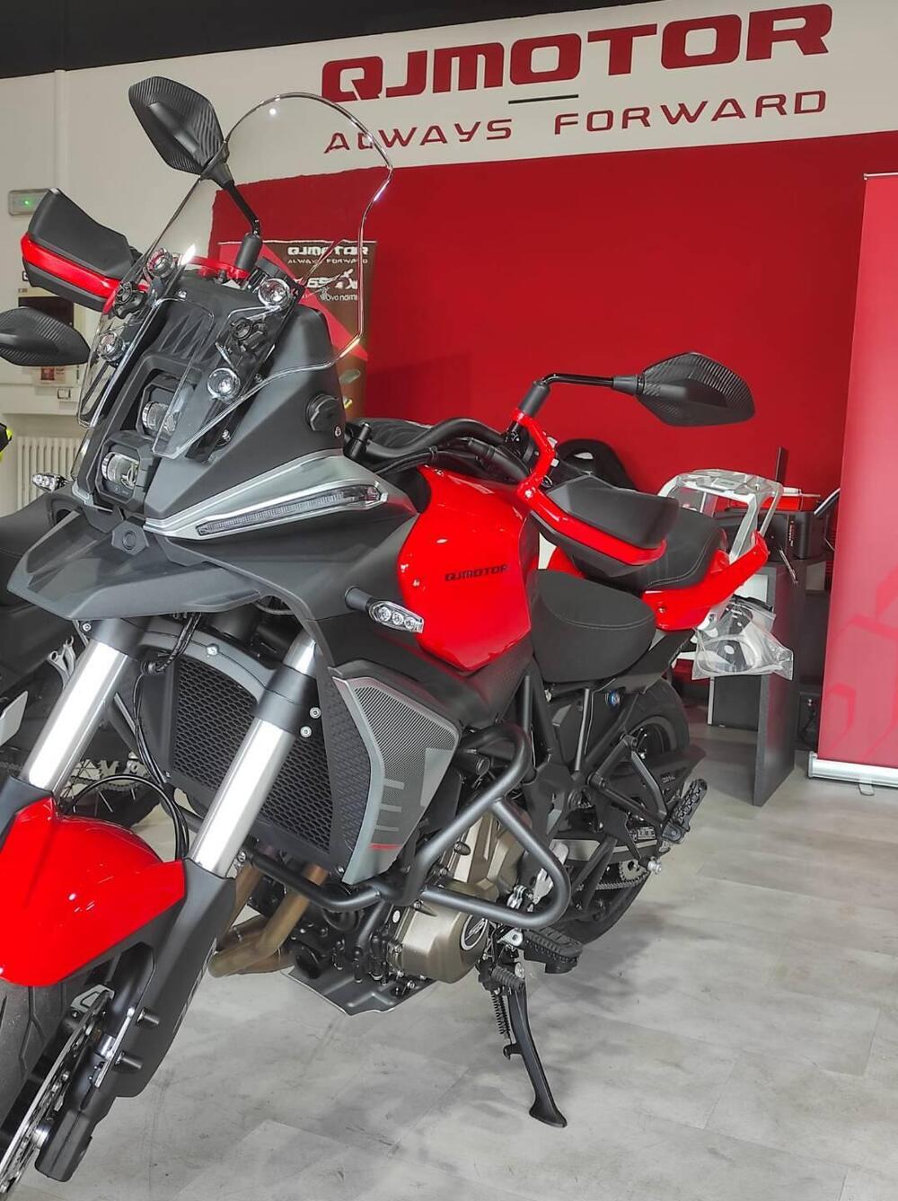 QJ Motor SRT 700 S (2025 - 26)