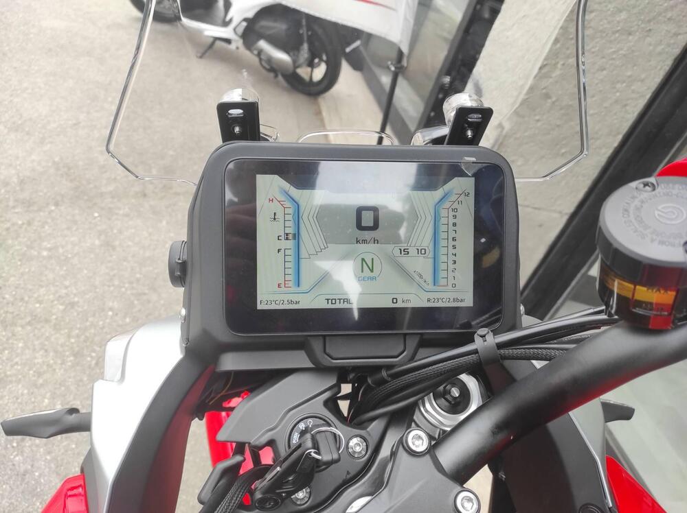 QJ Motor SRT 700 S (2025 - 26) (4)