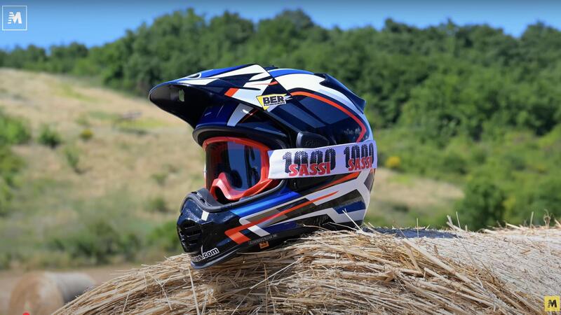 Test Arai Tour-X5: la quinta generazione del casco adventure [VIDEO]