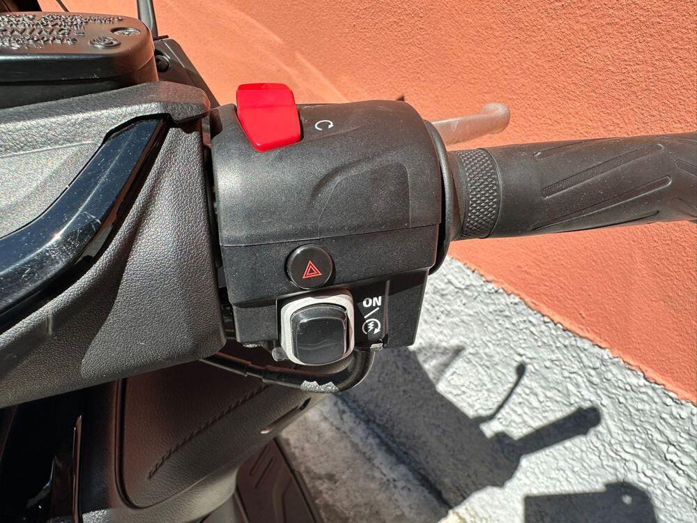 Yamaha T-Max 530 (2017 - 19) (3)