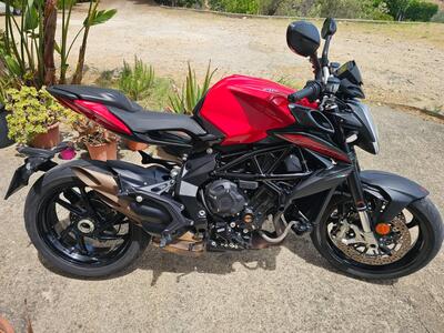 MV Agusta Brutale 800 Rosso (2021 - 23) usata