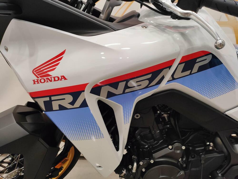 Honda Transalp XL750 (2025) (7)