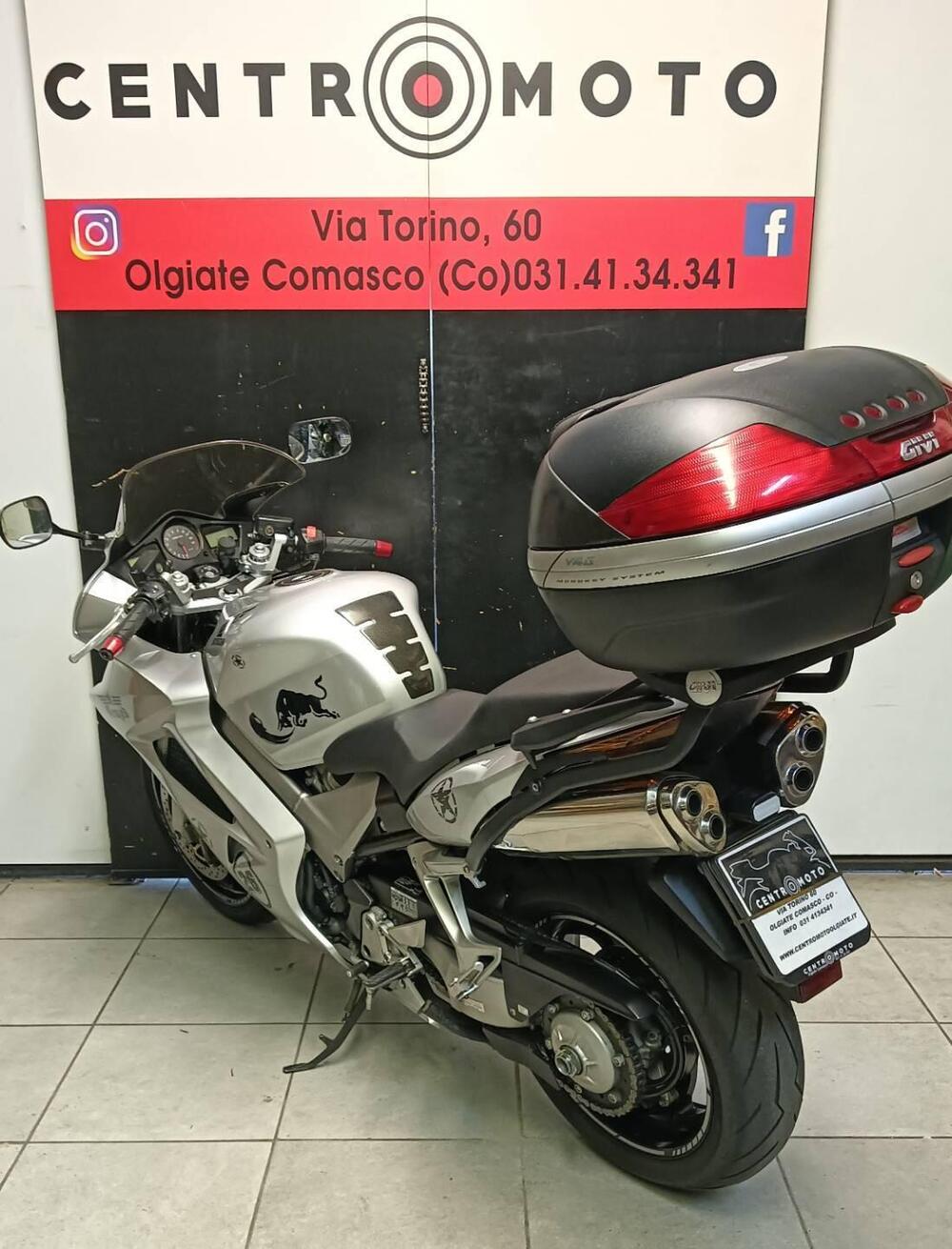 Honda VFR 800 (2002 - 05) (6)