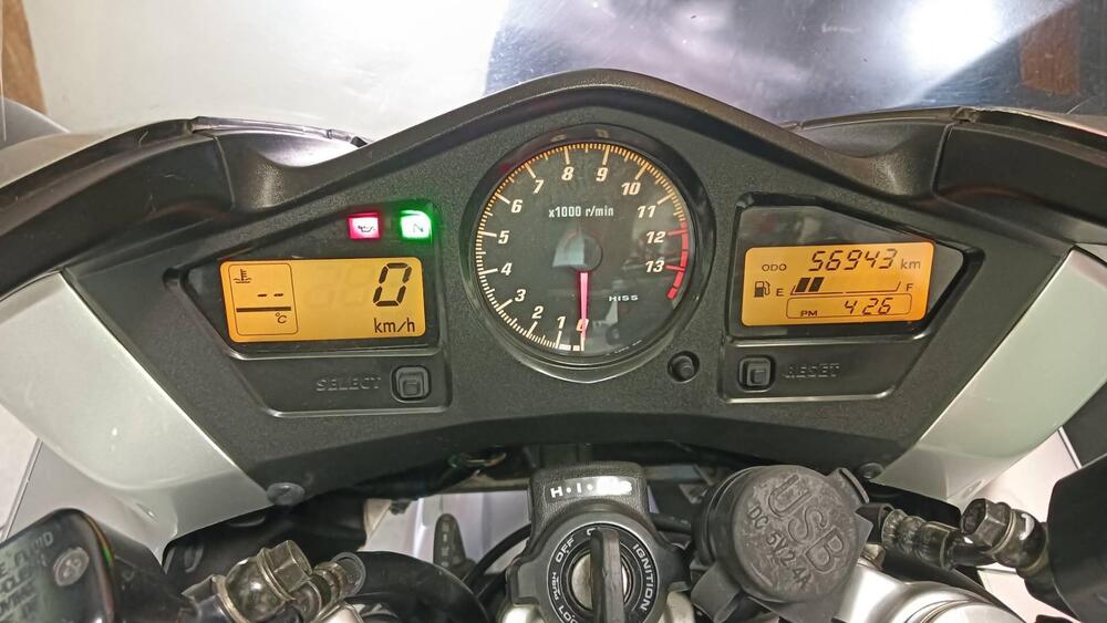 Honda VFR 800 (2002 - 05) (7)