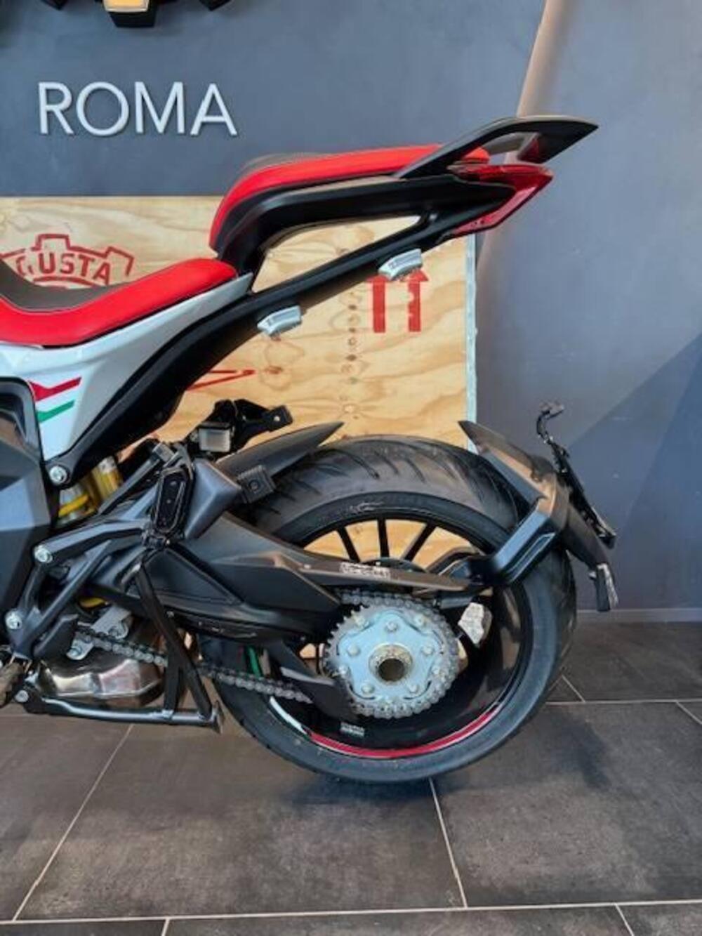 MV Agusta Turismo Veloce 800 RC SCS (2022 - 25) (5)