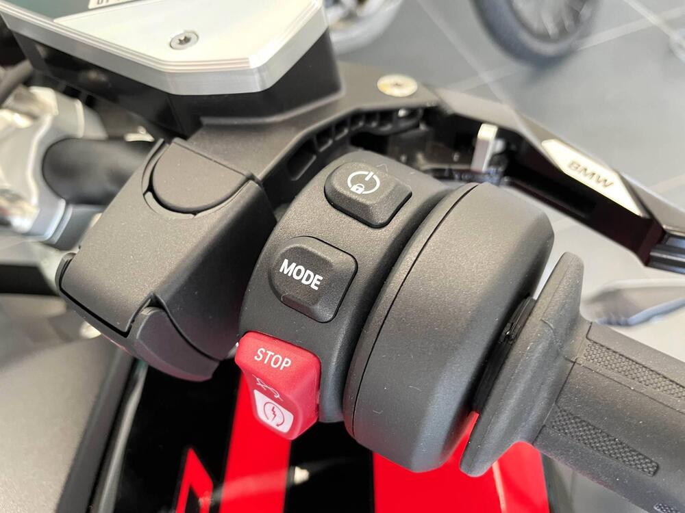 Bmw R 1300 R (2026) (12)