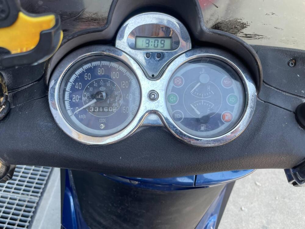 Piaggio Beverly 250 (2004 - 05) (5)