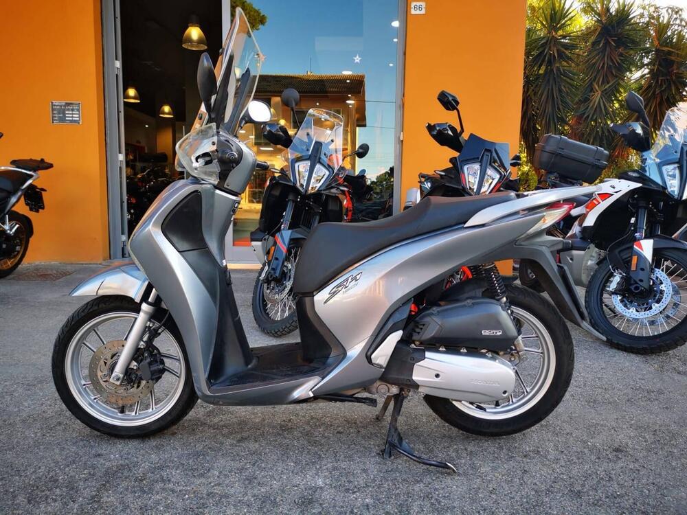 Honda SH 150 i ABS (2013 - 16) (2)