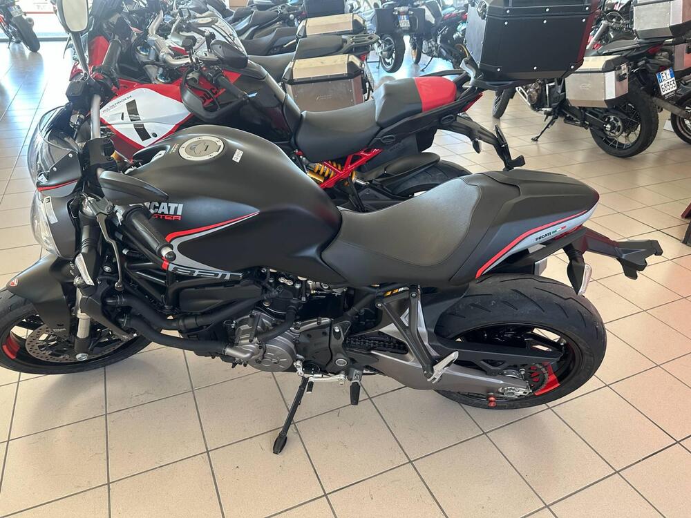 Ducati Monster 821 Stealth (2019 - 20) (2)
