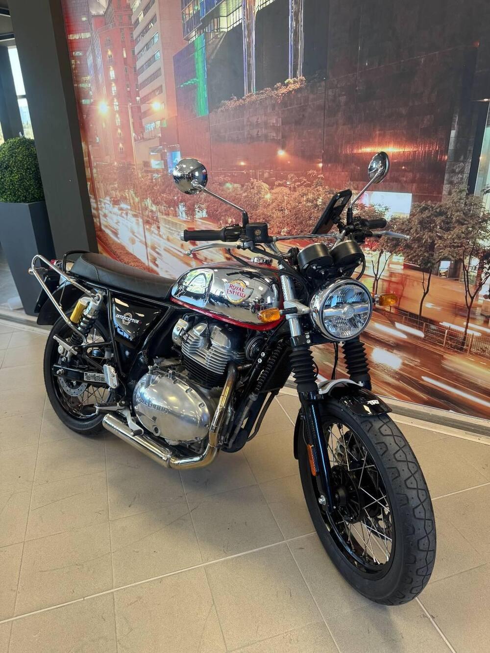 Royal Enfield Interceptor 650 (2021 - 25) (2)