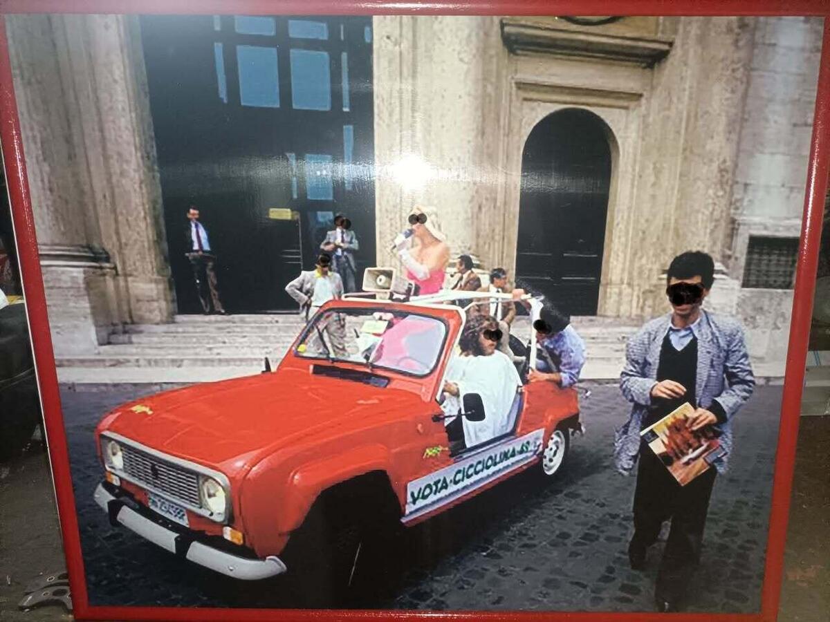 Cicciolina, vitalizi e Renault 4: l’auto usata per la sua elezione era in vendita nel 2024