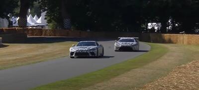 Fermi tutti, Lexus ha l'auto per tutti gli appassionati: l&rsquo;erede spirituale della LFA fa sentire il suo V8 a Goodwood [VIDEO]