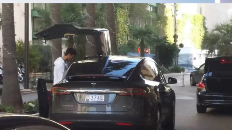 Novak Djokovic &ndash; Tesla Model X