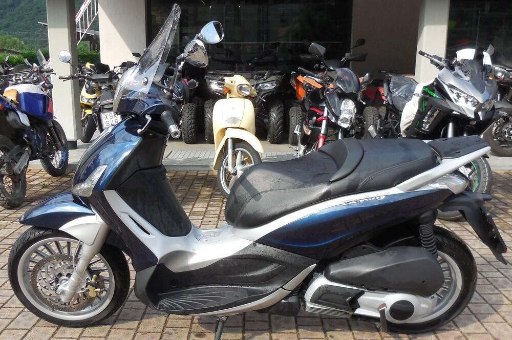Piaggio Beverly 300 i.e. (2010 - 16) (2)