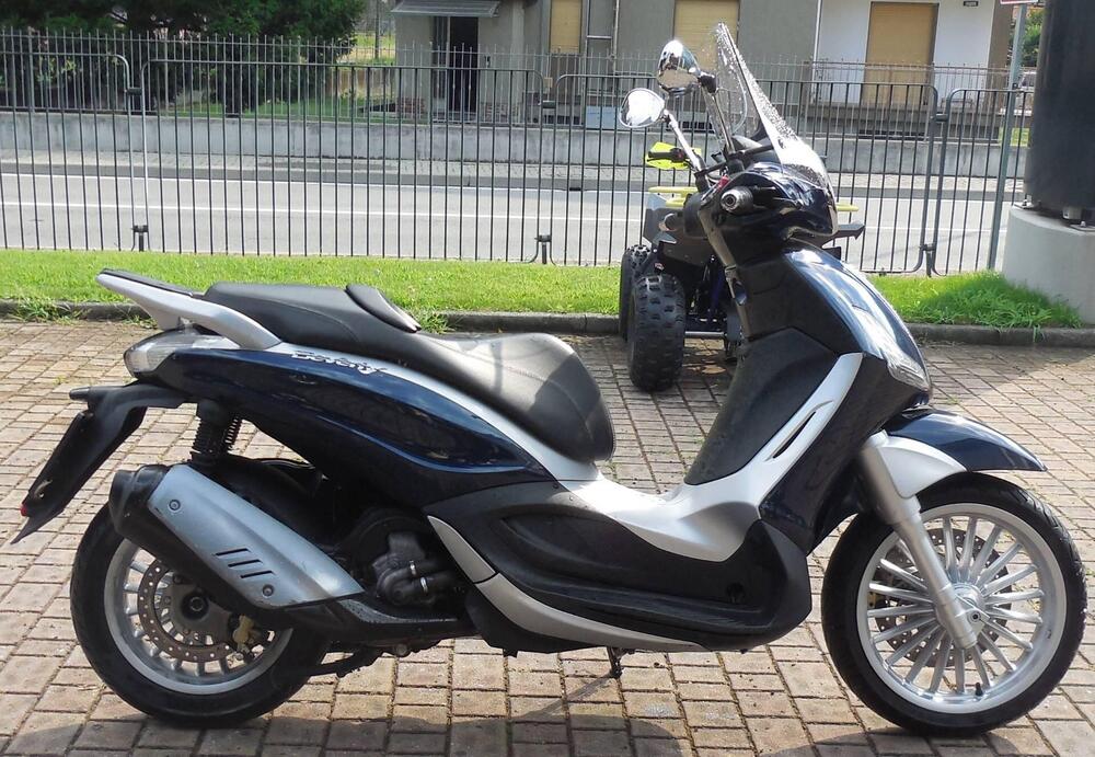 Piaggio Beverly 300 i.e. (2010 - 16) (3)