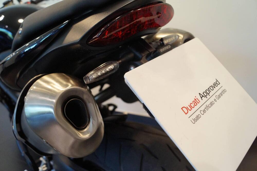 Triumph Speed Triple 1050 (2011 - 13) (9)