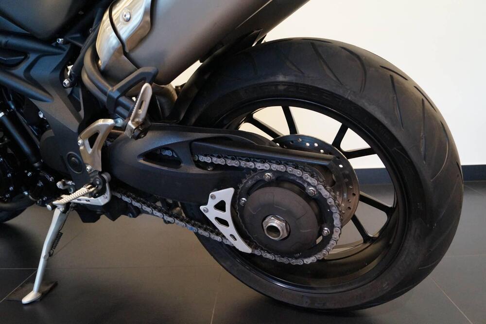 Triumph Speed Triple 1050 (2011 - 13) (10)
