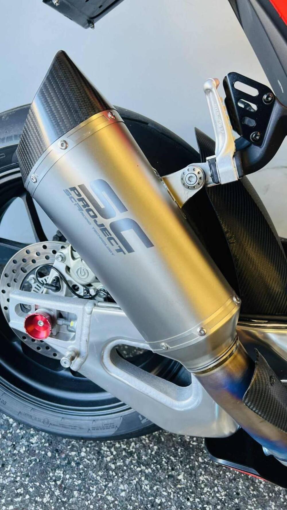 Aprilia RSV4 1100 Factory (2021 - 24) (9)