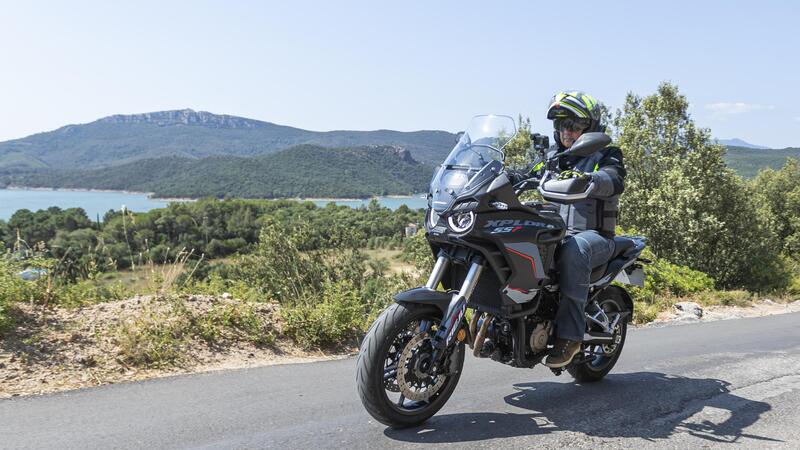 Test Rieju Xplora 557 &amp; Xplora 707: la prova su strada delle nuove Crossover [VIDEO]