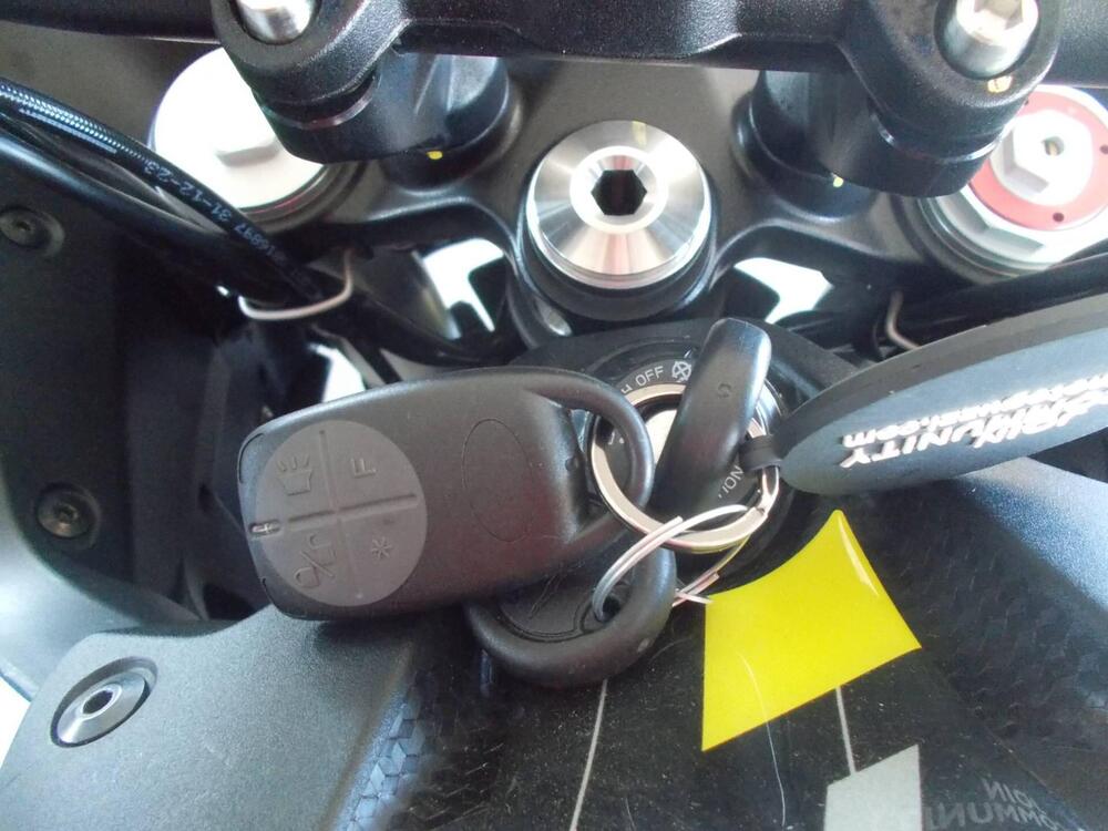 Moto Guzzi Stelvio (2024 - 25) (6)