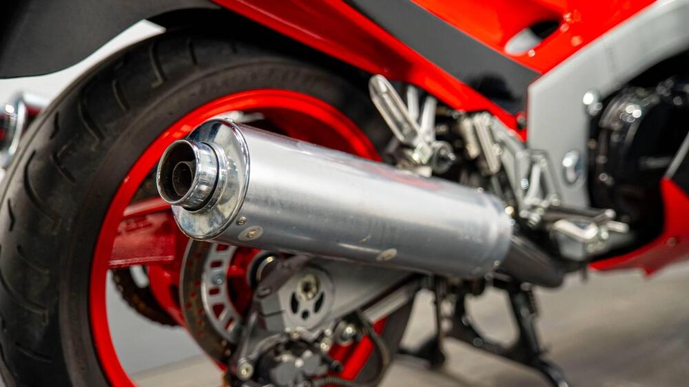 Kawasaki ZZR 1100 (1989 - 01) (16)