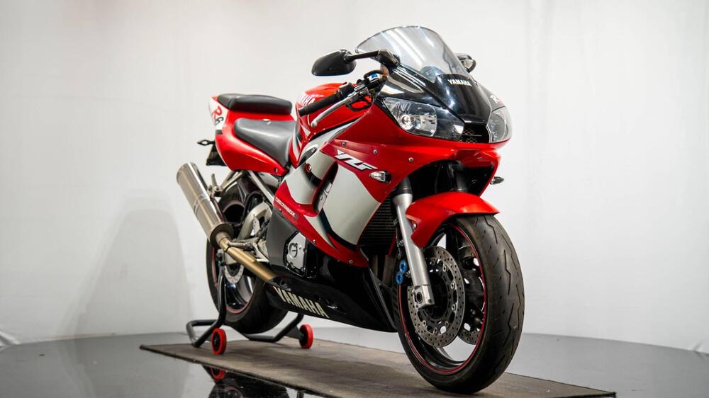 Yamaha YZF R6 (2003 - 04) (3)