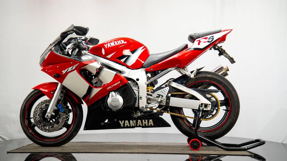 Yamaha YZF R6 (2003 - 04) (8)