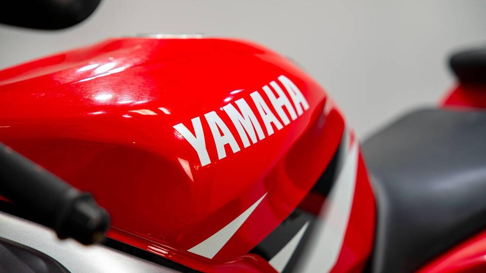 Yamaha YZF R6 (2003 - 04) (14)