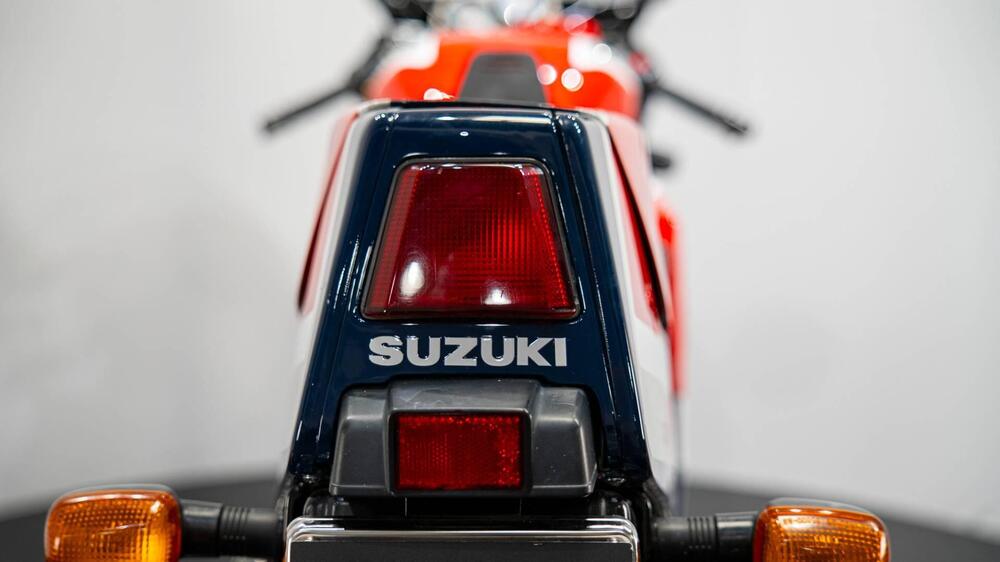 Suzuki GSX R 1100 (1986 - 88) (16)