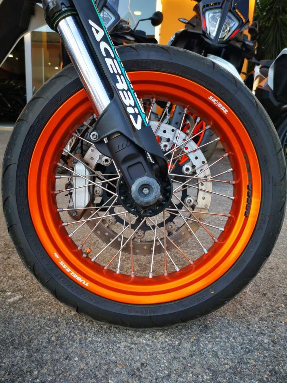 KTM 690 SMC R (2012 -17) (4)