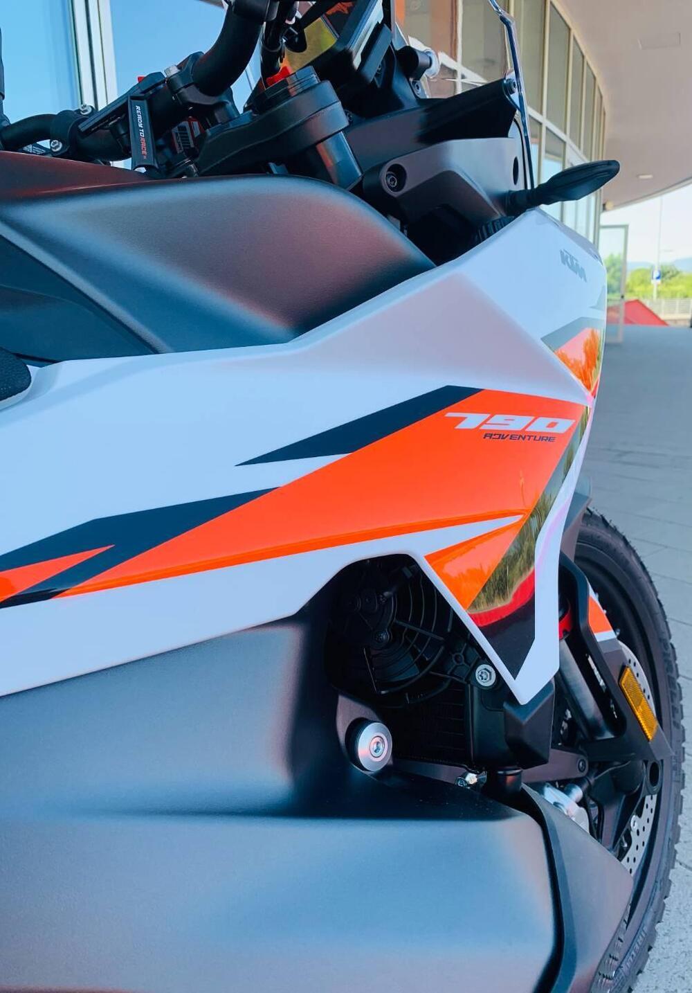 KTM 790 Adventure (2025 - 26) (4)