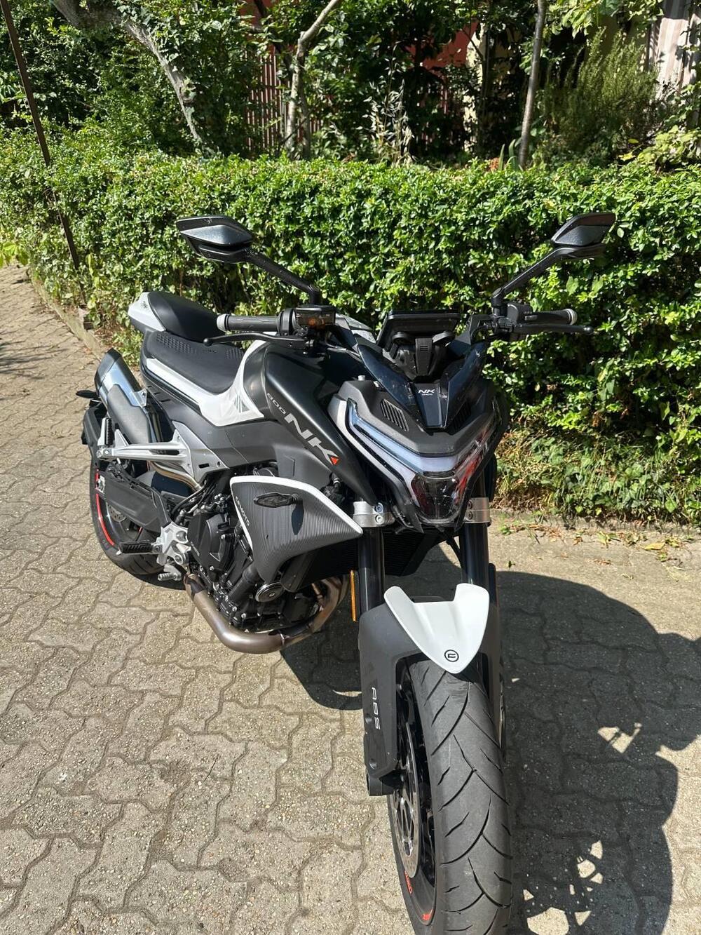 CFMOTO 800NK Advanced (2023 - 26) (4)