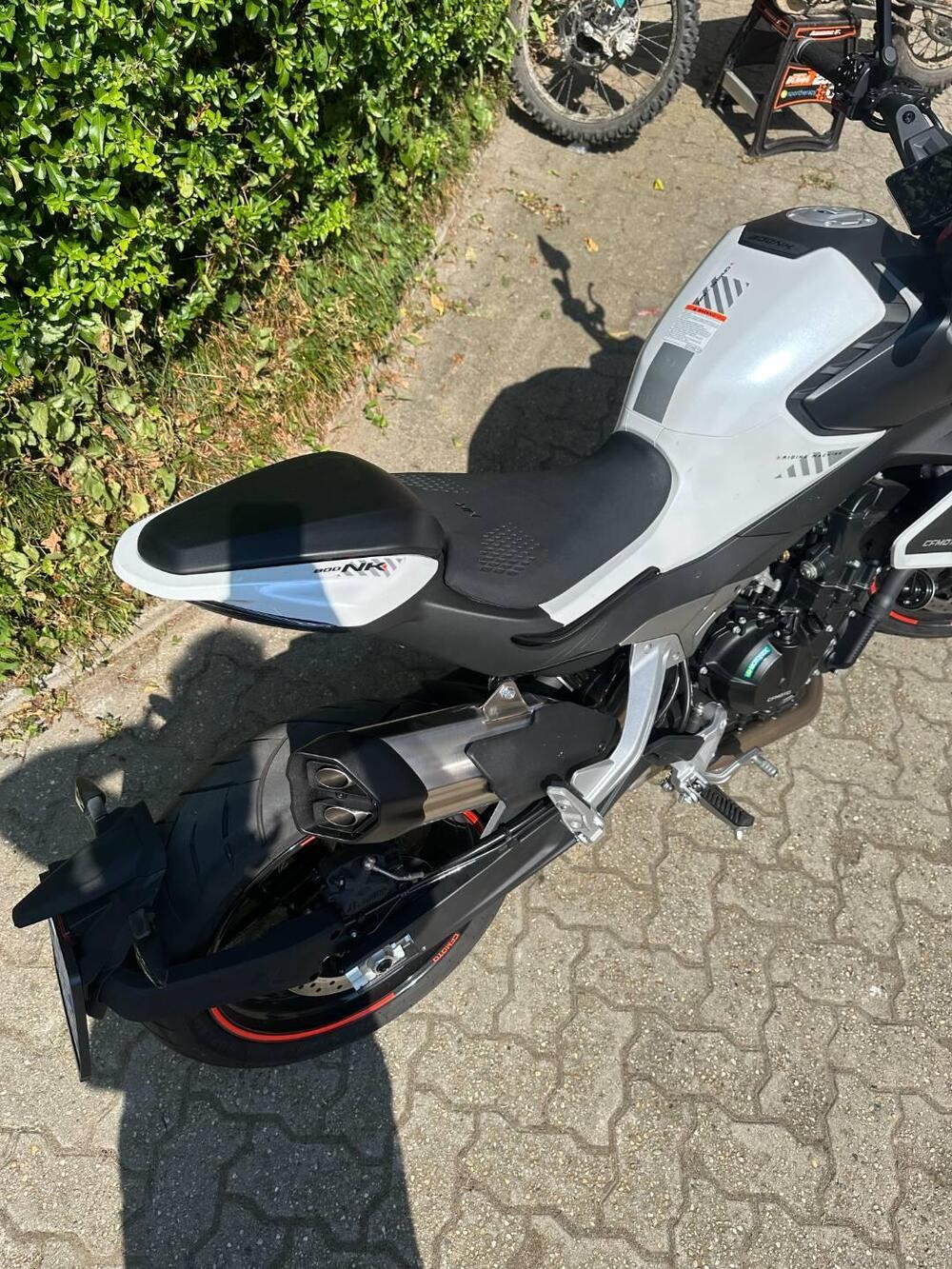 CFMOTO 800NK Advanced (2023 - 26) (8)