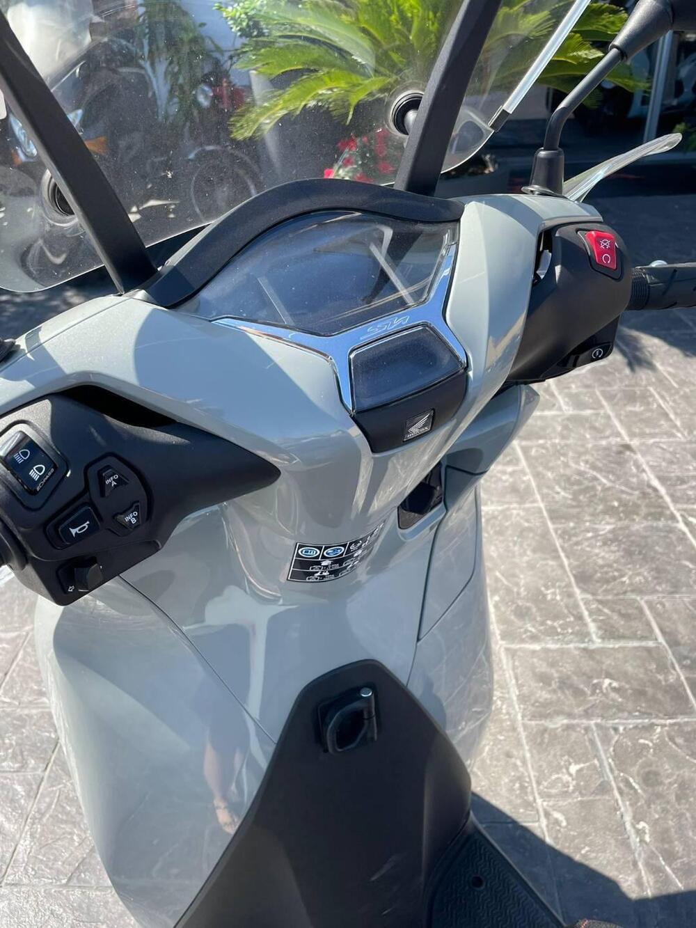 Honda SH 350 (2021 - 24) (2)