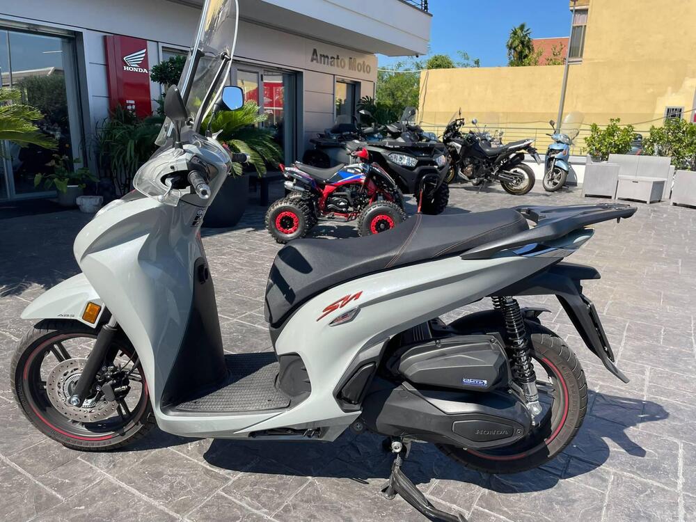 Honda SH 350 (2021 - 24) (6)