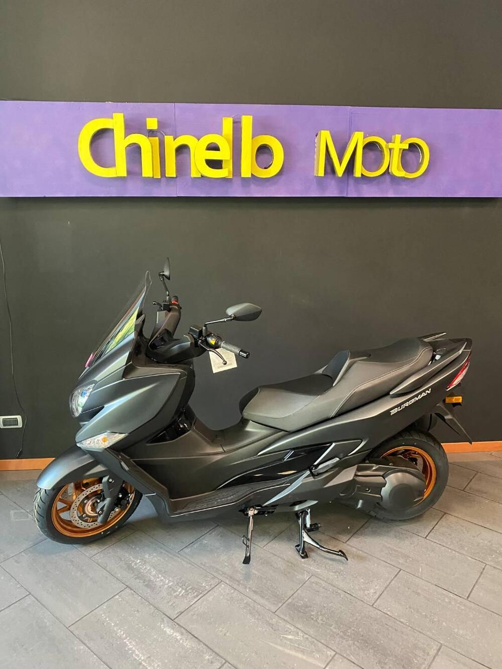 Suzuki Burgman 400 (2025 - 26) (2)