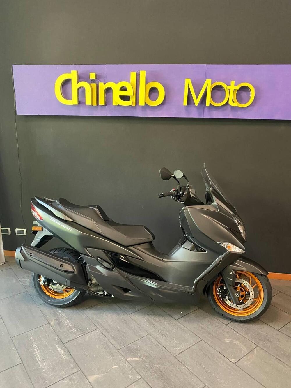 Suzuki Burgman 400 (2025 - 26) (3)